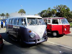 70 Volkswagen Kombi se reunieron en el Parque O´Higgins