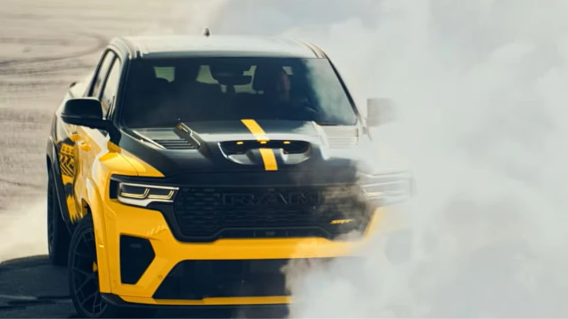 Ram prepara una nueva 1500 deportiva para aterrorizar a la Ford F-150 Lobo