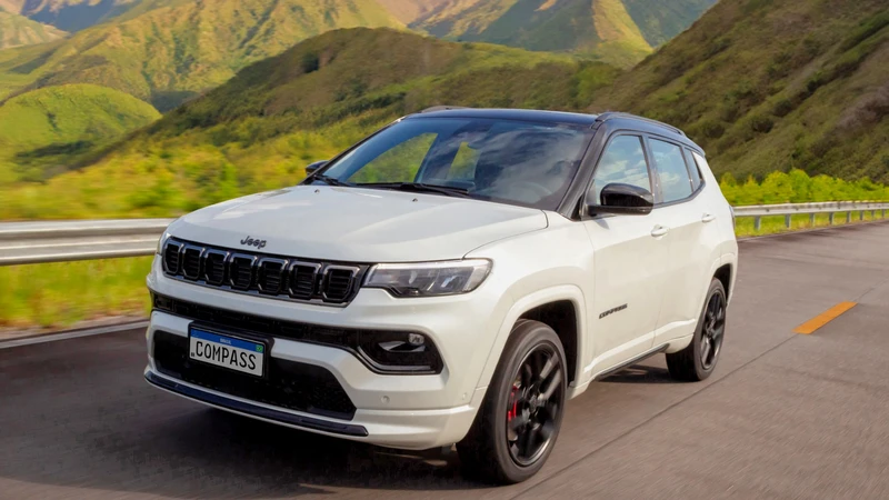 Jeep Compass Blackhawk 4x4: sofisticado SUV en edición limitada que llega a Colombia