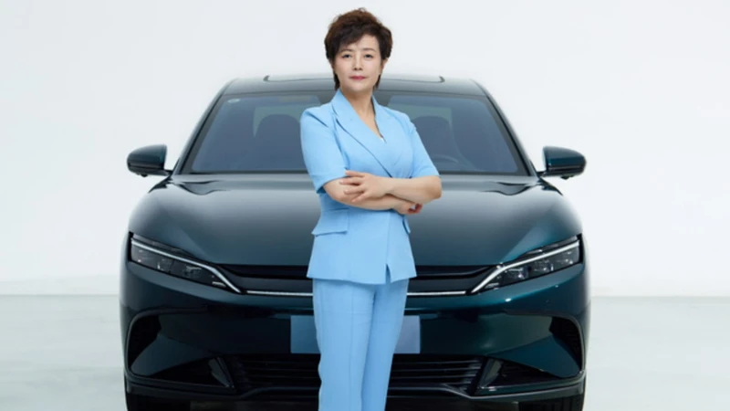 Video - World Car Awards 2025: Stella Li, de BYD, es el Personaje del Año del Sector Automotor