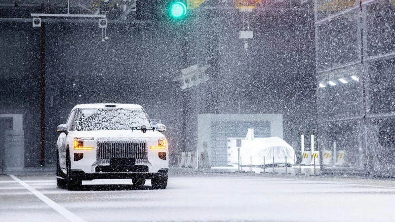 Geely inauguró un gigantesco Centro de Pruebas de seguridad