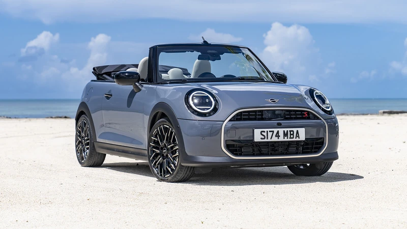 MINI Cooper Convertible: así es la nueva versión descapotable