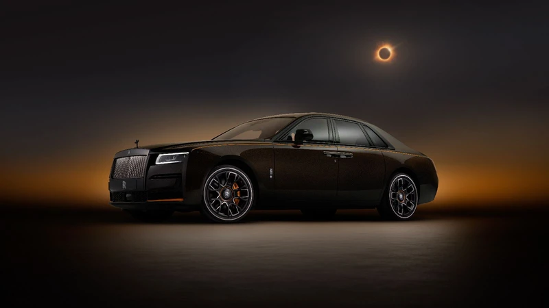 Black Badge de Rolls-Royce: una década celebra el lado oscuro británico