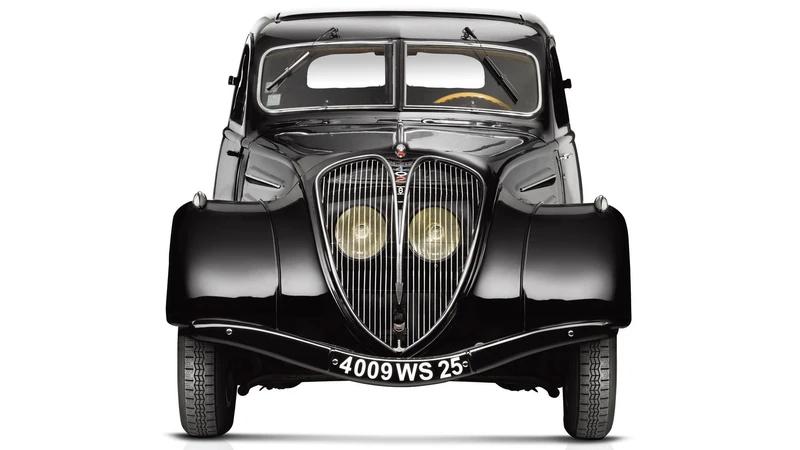 Leyendas de la Industria: el Peugeot 402 cumple 90 años