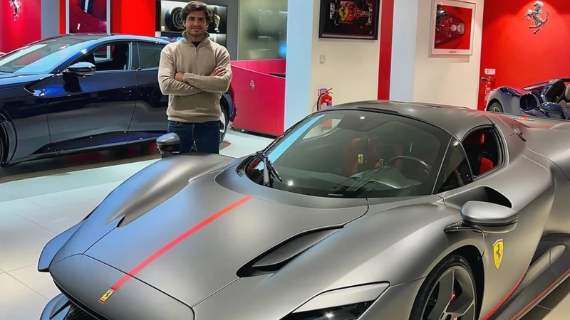 Regalo con culpa: mirá lo que le dió Ferrari a Carlos Sainz