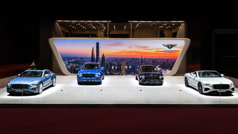 Shanghái 2025: Bentley Continental GT y Bentayga Azure, más lujo y sofisticación