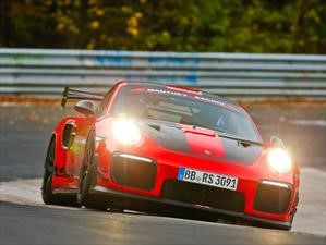 El Porsche 911 GT2 RS supera al Aventador SVJ y es el nuevo rey de Nürburgring 