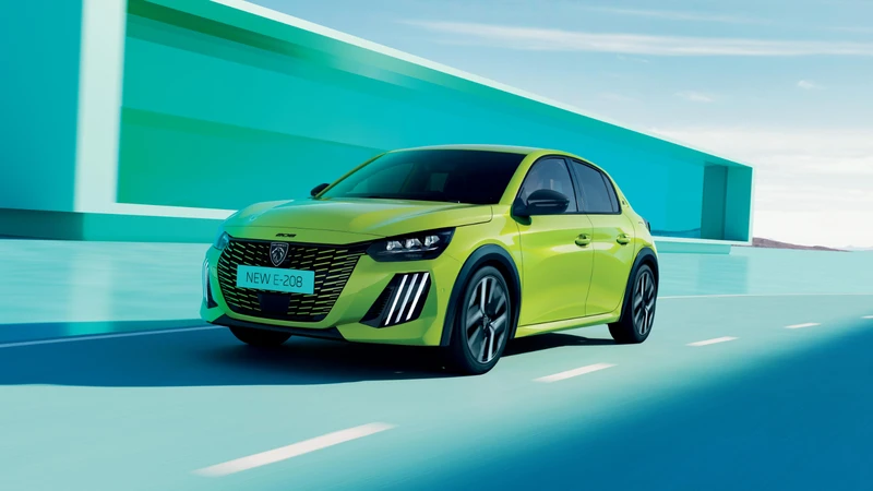 El Peugeot e-208 estrena varias mejoras, entre ellas un incremento en su autonomía