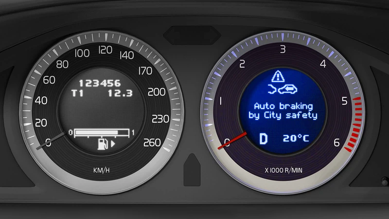 Pioneros Modernos: ¿Cuál fue el primer auto con frenado autónomo de emergencia?