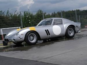 Un Ferrari GTO 1963 es el auto más caro del planeta