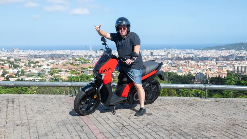 SEAT Mó eScooter 125, a prueba por las calles de Barcelona