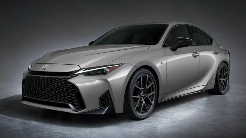 Lexus IS 2026, el sedán deportivo se actualiza en espera de la llegada de una nueva generación