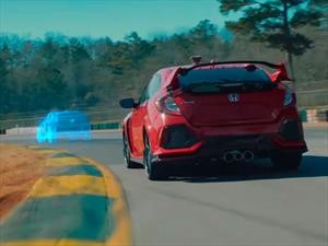 Honda Civic Type R puso a prueba las habilidades de dos pilotos ganadores