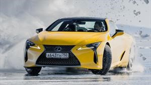 Lexus pone a prueba a sus autos en el hielo de Siberia