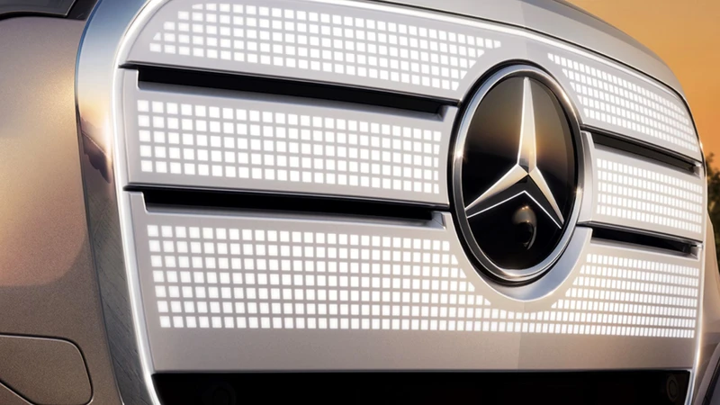 Mercedes-Benz refresca su imagen y anticipa el rediseño de su tradicional parrilla frontal