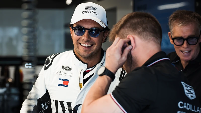 Checo Pérez renueva con Cadillac en Fórmula 1, "al menos" hasta 2029
