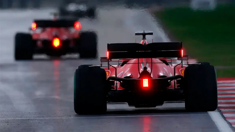 Para esto sirven las luces traseras de los autos de F1