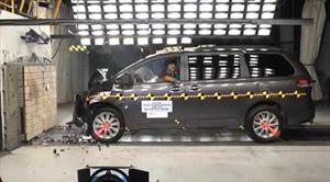 Toyota Sienna 2014 tiene 5 estrellas en las pruebas de choque de la NHTSA