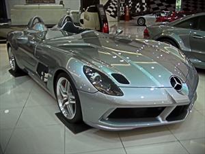 Video: Impresionante colección de super autos de la familia real de Abu Dhabi 