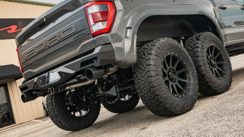 ¿Quieres una pickup 6x6? Ford tiene una solución innovadora y práctica