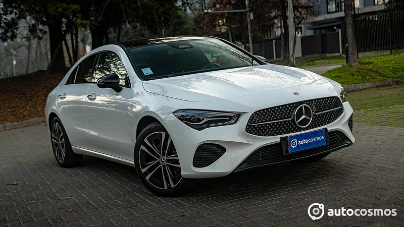 Test Drive Mercedes-Benz CLA 200 2024, le sobra chasis y le falta motor