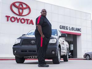 Manejó su Tundra un millón de millas y Toyota se la cambió por una nueva