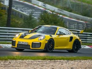 Porsche 911 GT2 RS es el nuevo rey de Nürburgring