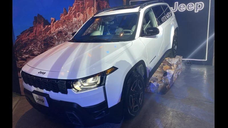 Jeep Cherokee anuncia su llegada a México en el primer trimestre de 2026