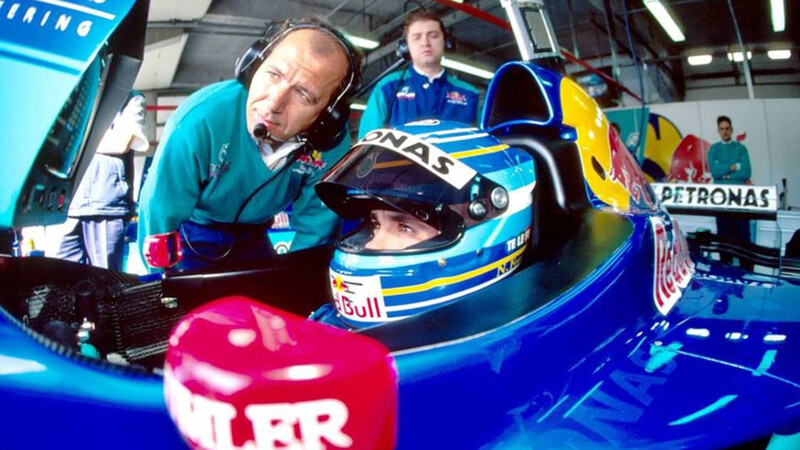 A 23 años de haberlo usado, Norberto Fontana recuperó su casco de F1