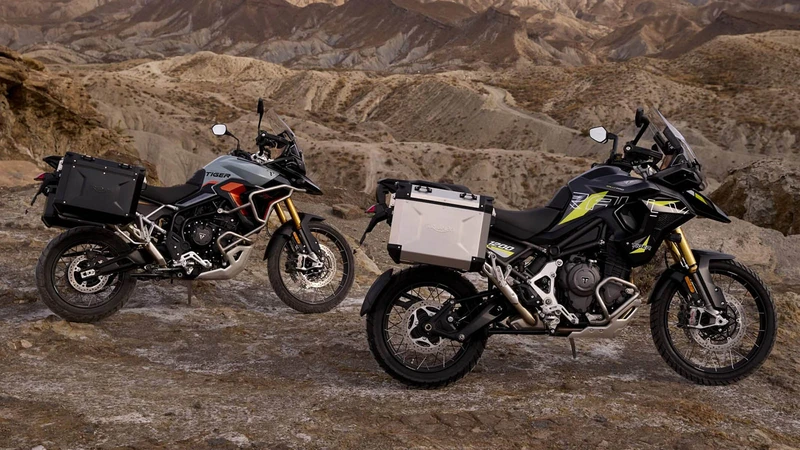Triumph Tiger 900 ofrecerá nuevas ediciones especiales Alpine y Desert para 2026