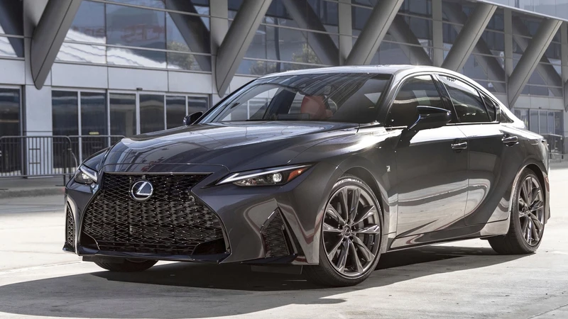 Los Lexus IS, RC y UX terminan su producción global este 2025