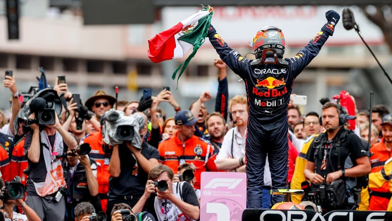 Checo Pérez celebró 15 años de su debut en la Fórmula 1