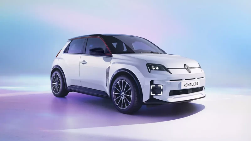 Renault actualiza su 5 E-Tech con más autonomía y mayor equipamiento