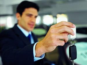  ¿Qué hacer al momento de recoger tu auto en la agencia?