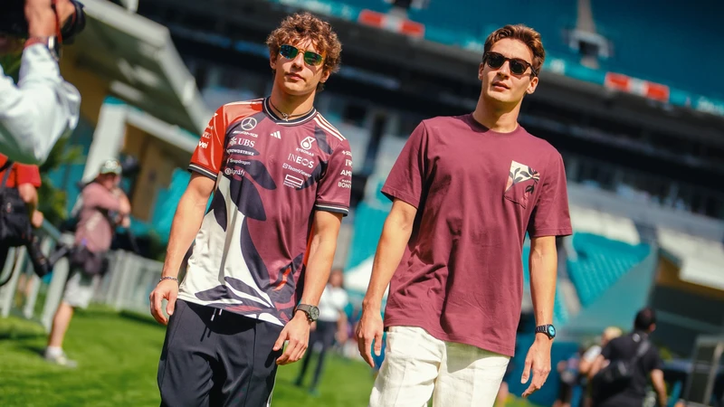 Mercedes confirmó a George Russell y Andrea Kimi Antonelli para 2026