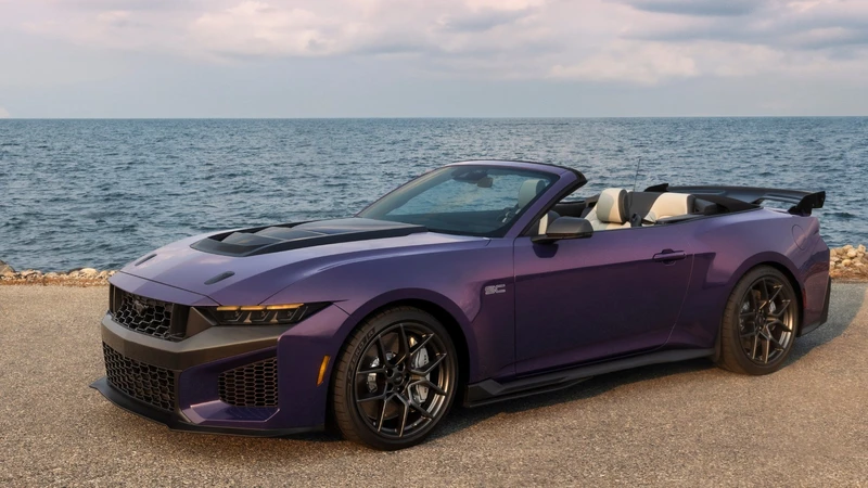 Ford Mustang Dark Horse SC Convertible, mucho poder a cielo abierto