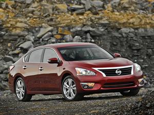 Nissan Altima 2013 gana el premio “Top Safety Pick Plus”