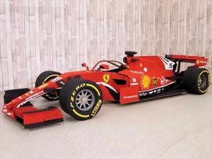 Este es el impresionante Ferrari F1 de cartón