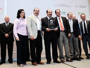 La Planta Cuernavaca de Bridgestone recibe el Premio Estatal de Ahorro de Energía 2013