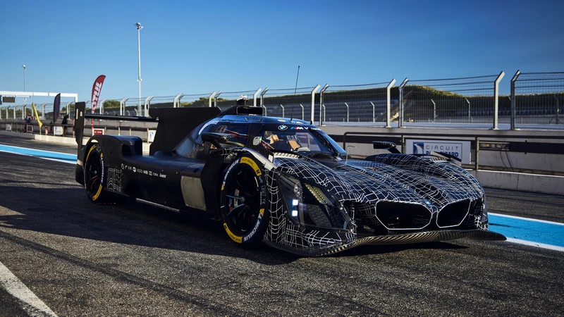 El BMW M Hybrid V8 se prepara para IMSA