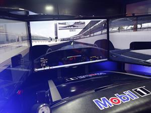 Mobil 1  presentó en Colombia el simulador de carreras VRX iMotion Z-46 