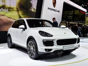 Porsche Cayenne S E-Hybrid pone primera en París