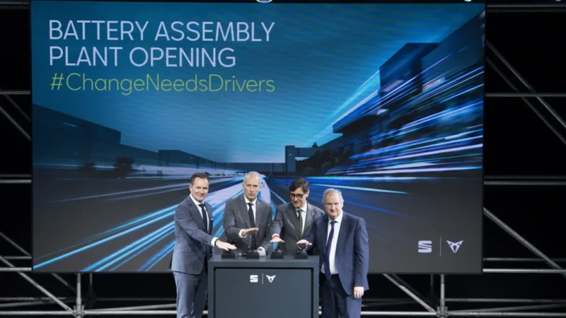 CUPRA y SEAT inauguraron su planta de ensamblaje de baterías para autos eléctricos