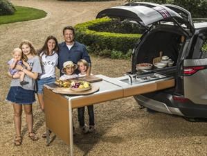 Land Rover Discovery SVX convertida en el sueño de todo chef