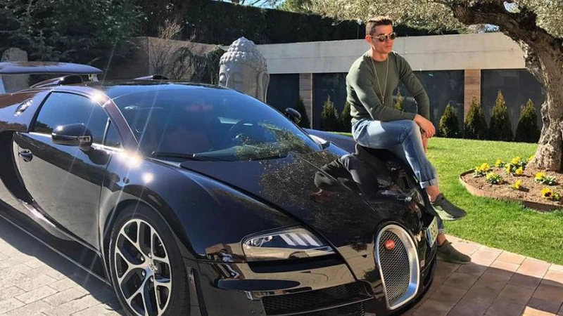 Estrellan el Bugatti Veyron de Cristiano Ronaldo