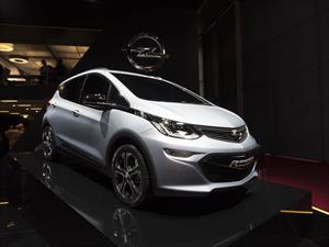 Ampera-e: Opel lanza en París su reinterpretación del Bolt