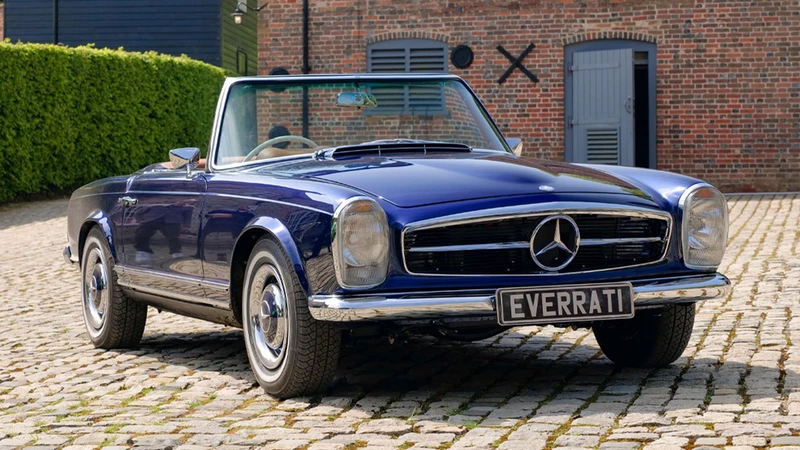 Este clásico Mercedes-Benz SL Pagoda esconde un secreto eléctrico