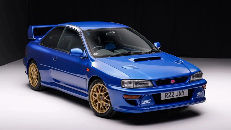 En más de 100 mil dólares inicia la subasta por el radical Subaru Impreza 22B STI de 1998