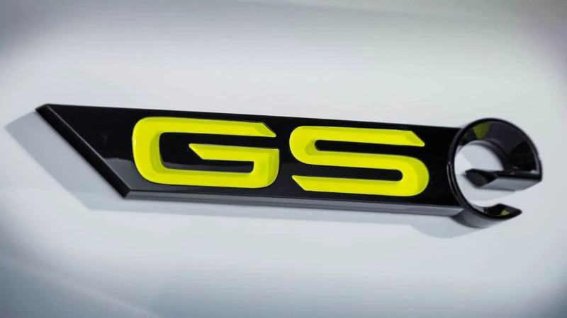 Video: Opel resucita la sigla GSE para denominar a sus futuros modelos deportivos