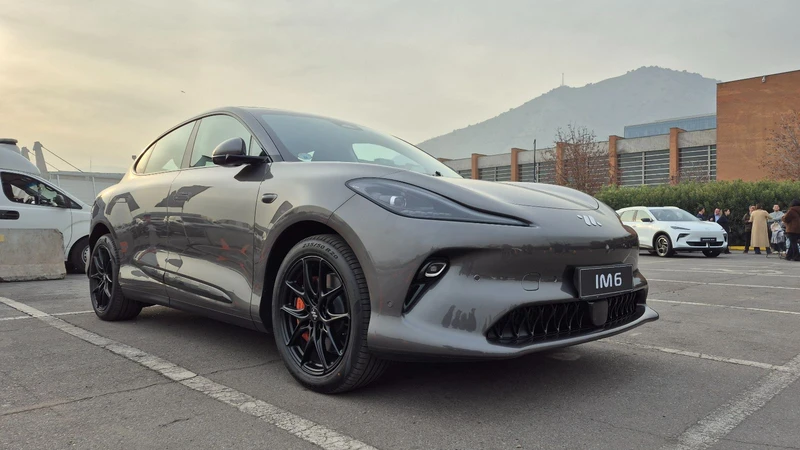 MG Motors mostró a modo de "adelanto" su nuevo MG IM6 2027